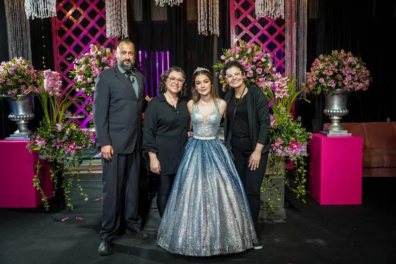 Mesa de doces decorada para evento